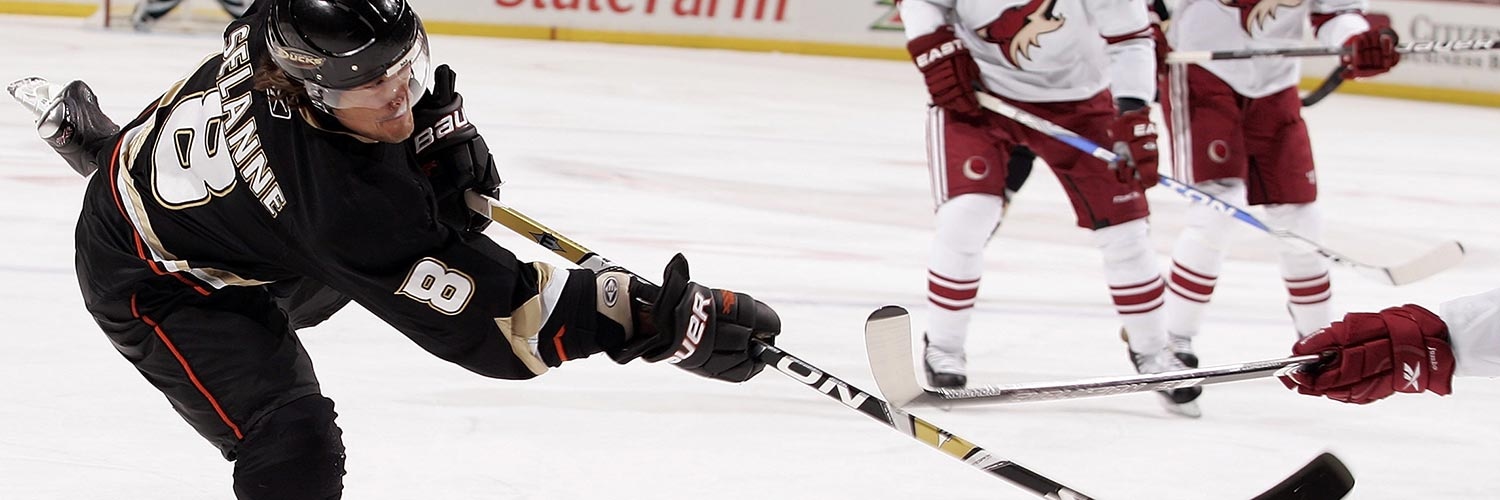 Teemu Selanne Action Shot
