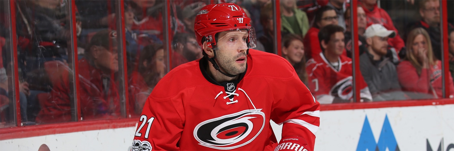 Lee Stempniak Action Shot