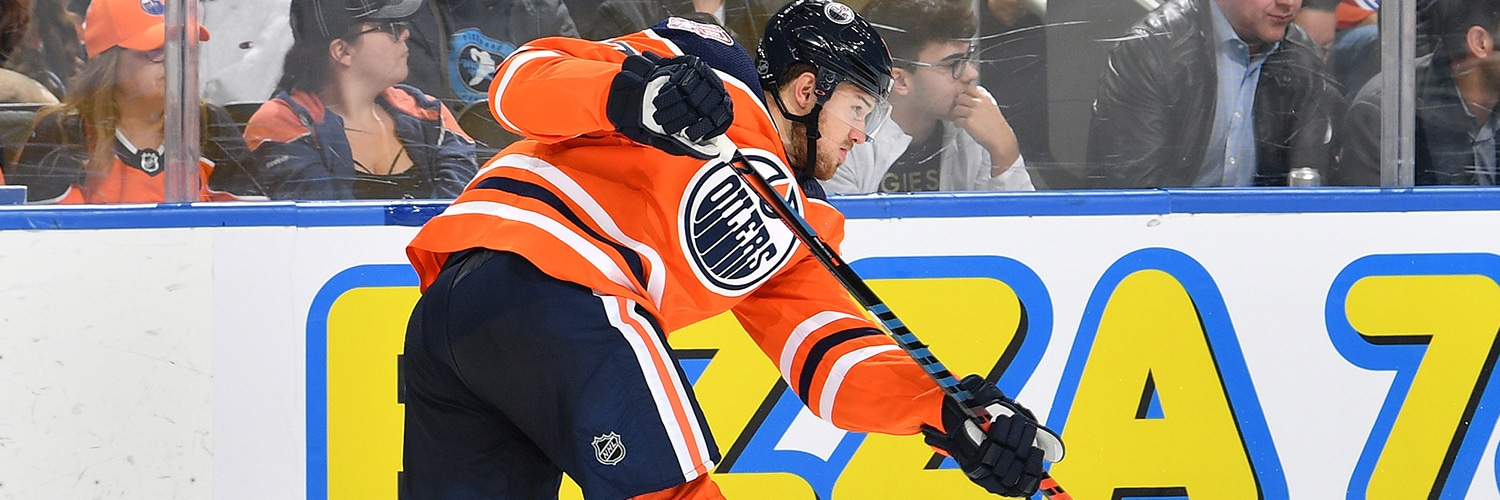 Oscar Klefbom Action Shot