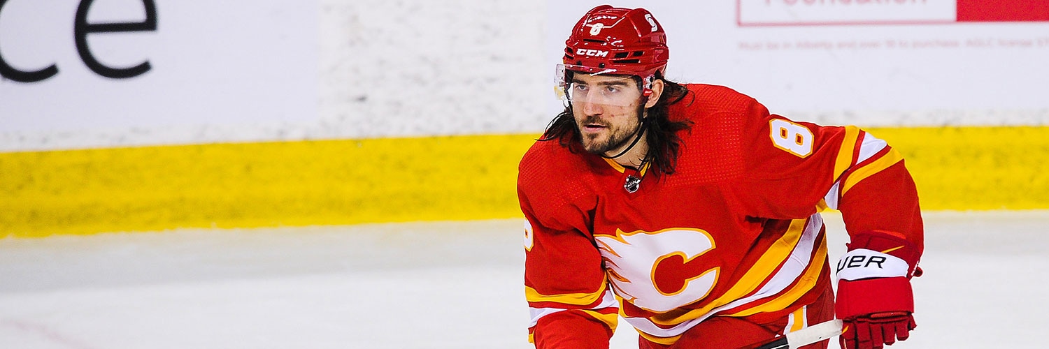 Chris Tanev Action Shot